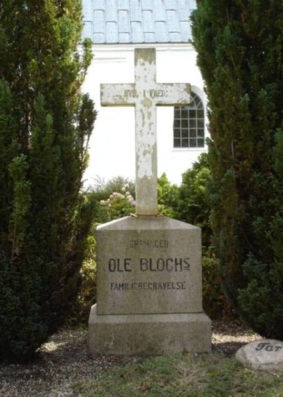 Ole Bloch's familiegravsted.jpg